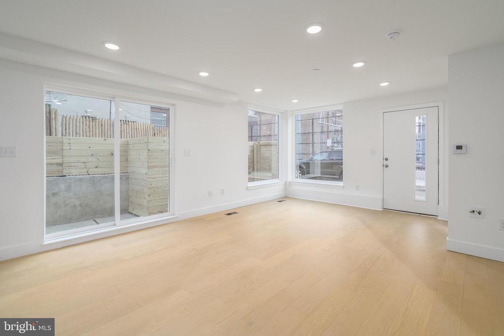 2628 WEBSTER STREET Unit: 5