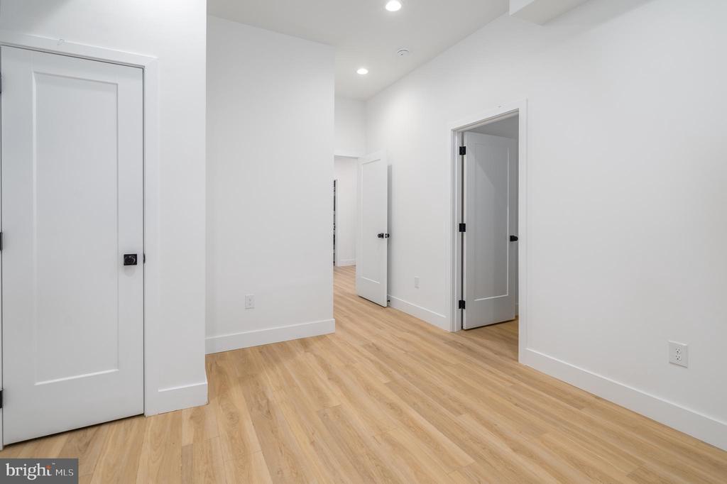 2628 WEBSTER STREET Unit: 5
