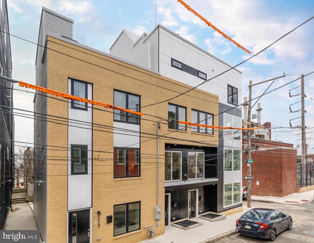 2628 WEBSTER STREET Unit: 5