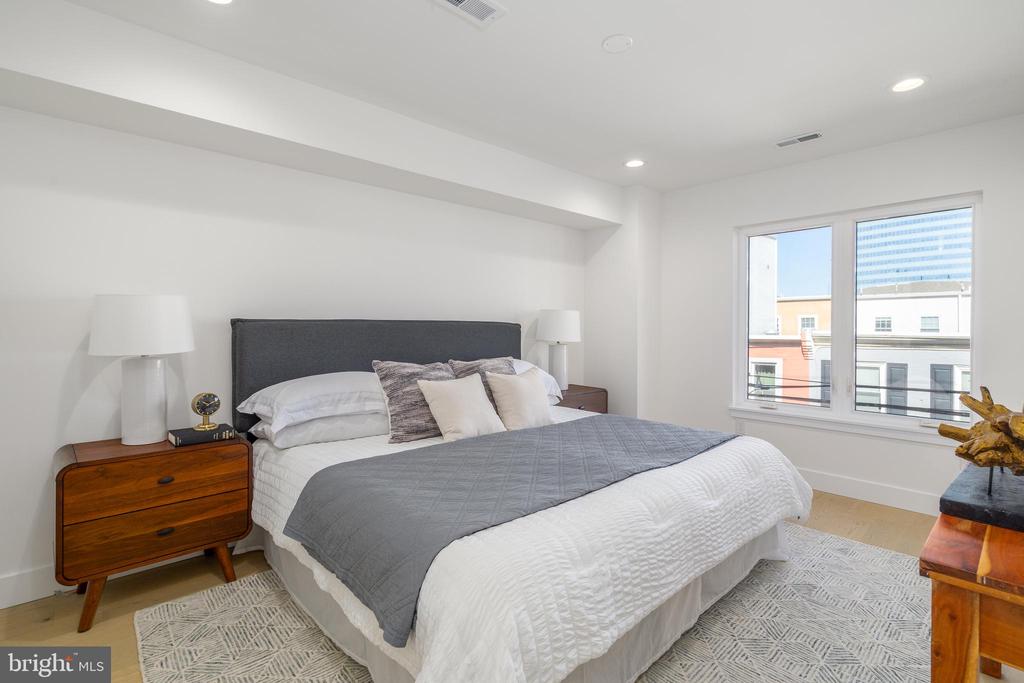 2628 WEBSTER STREET Unit: 1