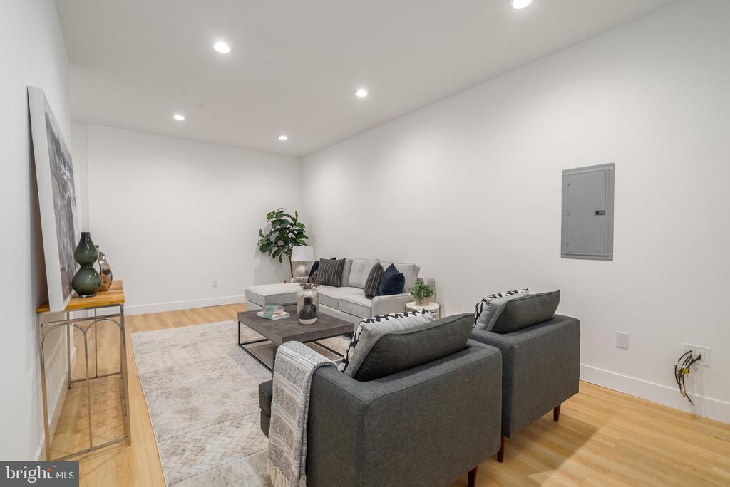 2628 WEBSTER STREET Unit: 1