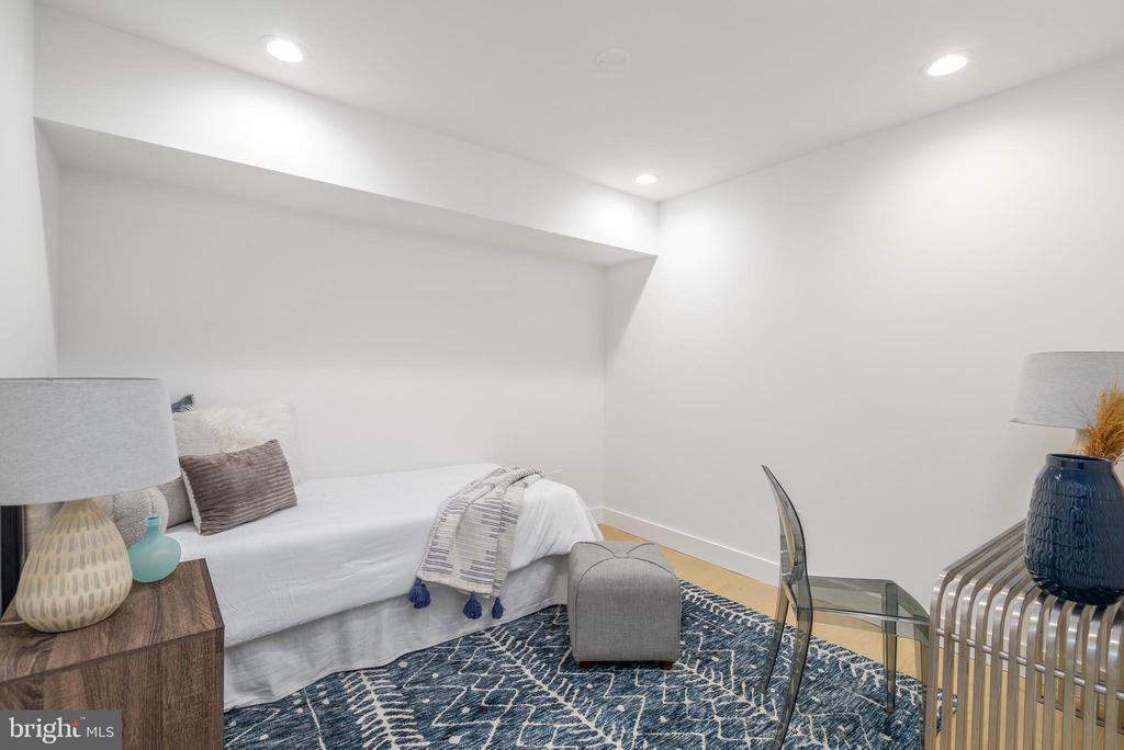 2628 WEBSTER STREET Unit: 1