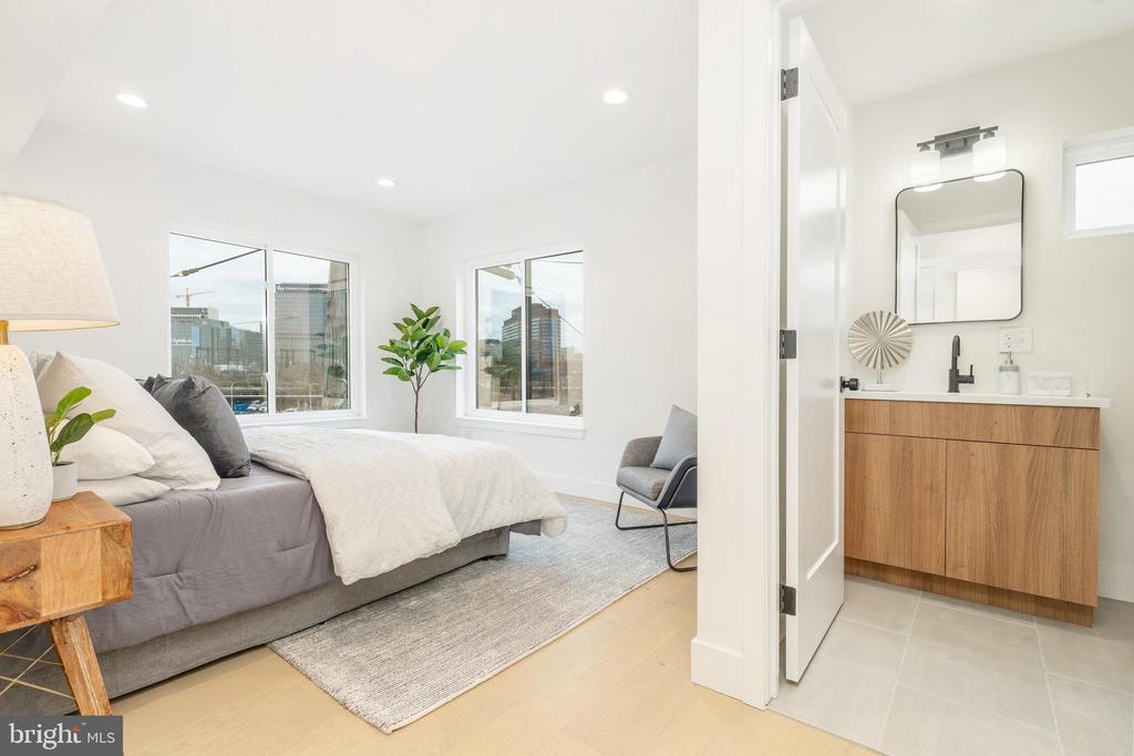 2628 WEBSTER STREET Unit: 2