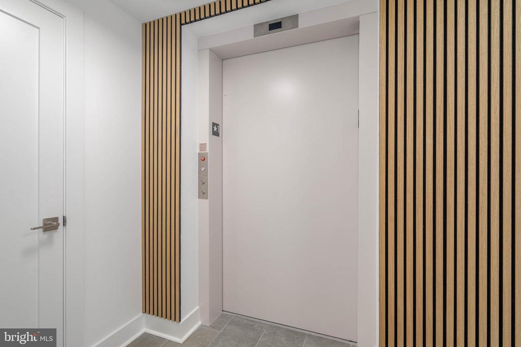 825 BAINBRIDGE STREET Unit: 102