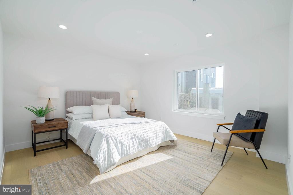 2628-32 WEBSTER STREET Unit: 4