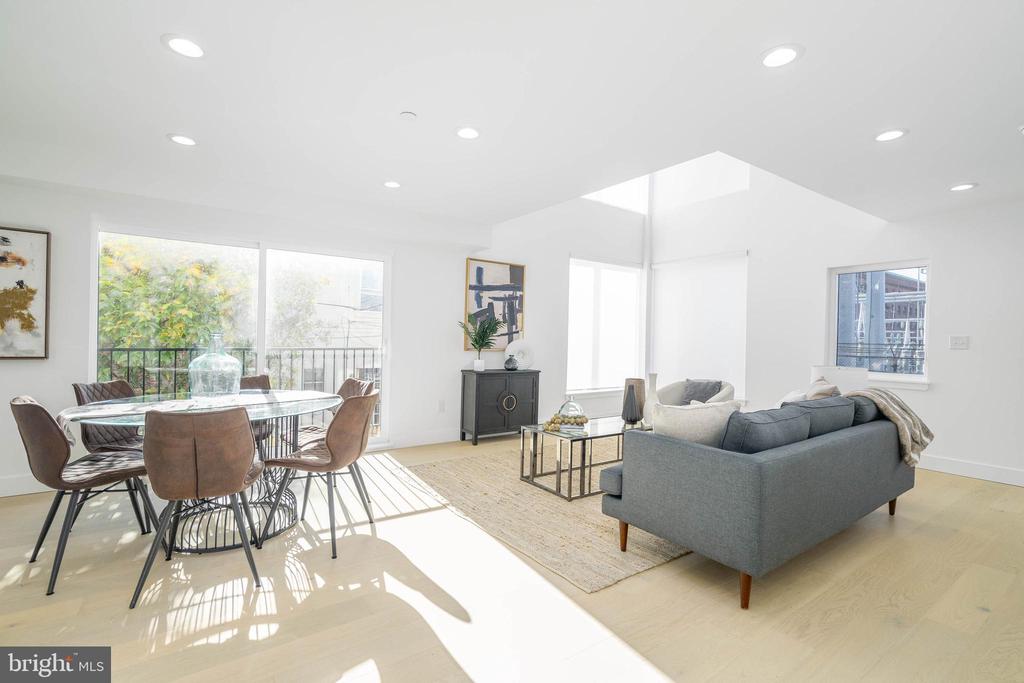 2628-32 WEBSTER STREET Unit: 4