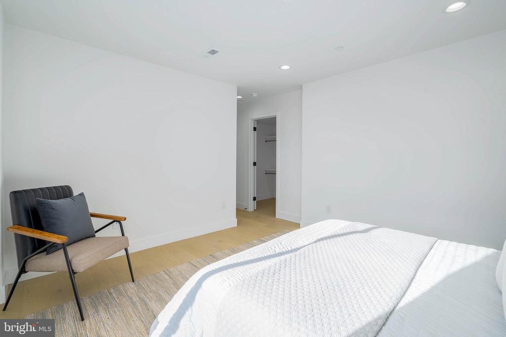 2628-32 WEBSTER STREET Unit: 4