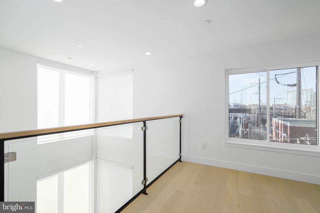 2628-32 WEBSTER STREET Unit: 4