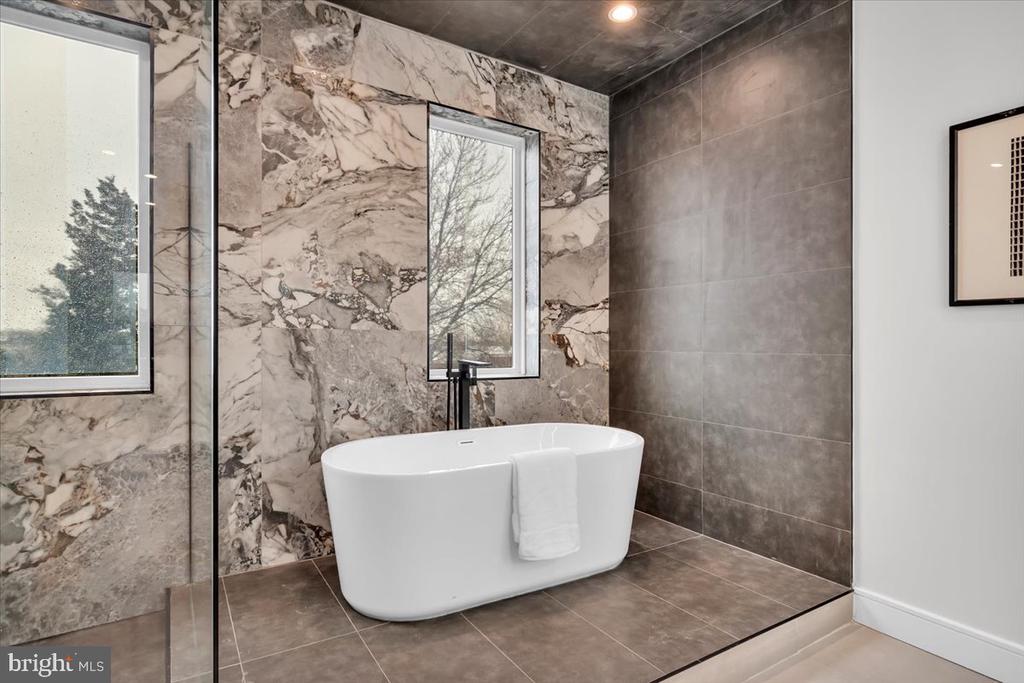 335 FOUNTAIN STREET Unit: A