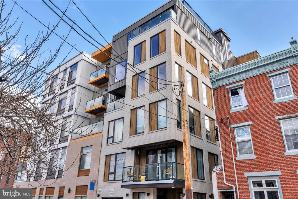 1139 N 3RD STREET Unit: PH10
