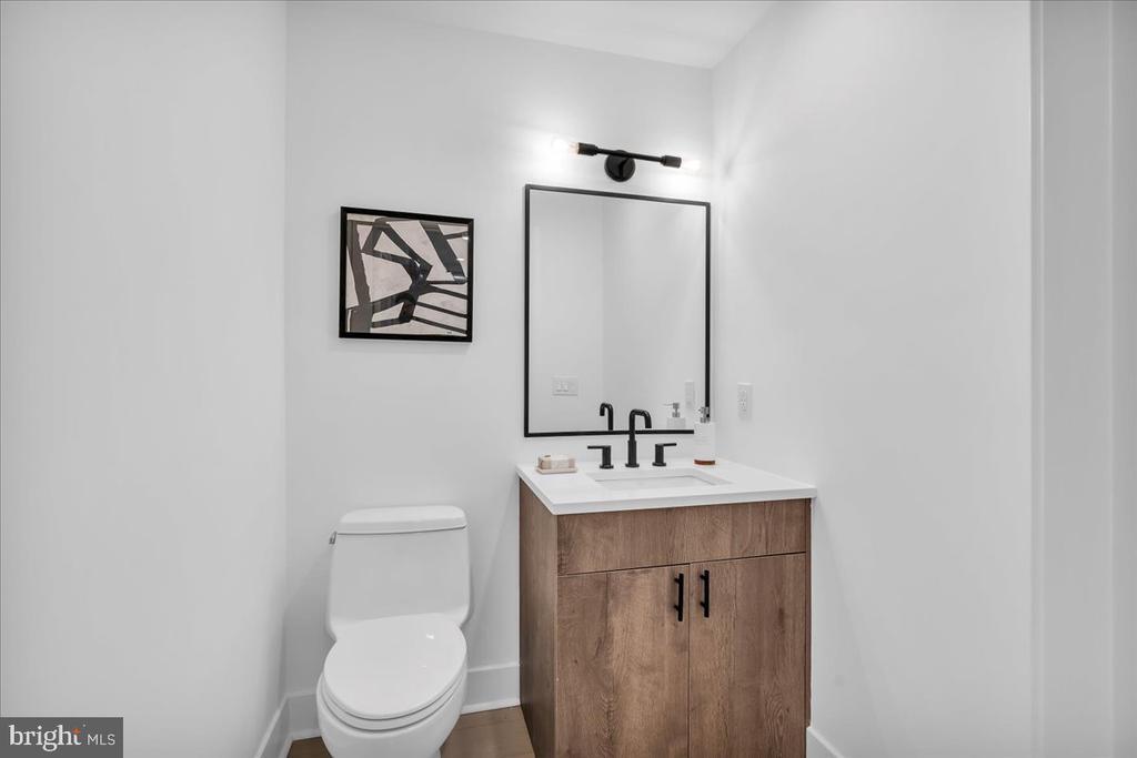 1139 N 3RD STREET Unit: PH10