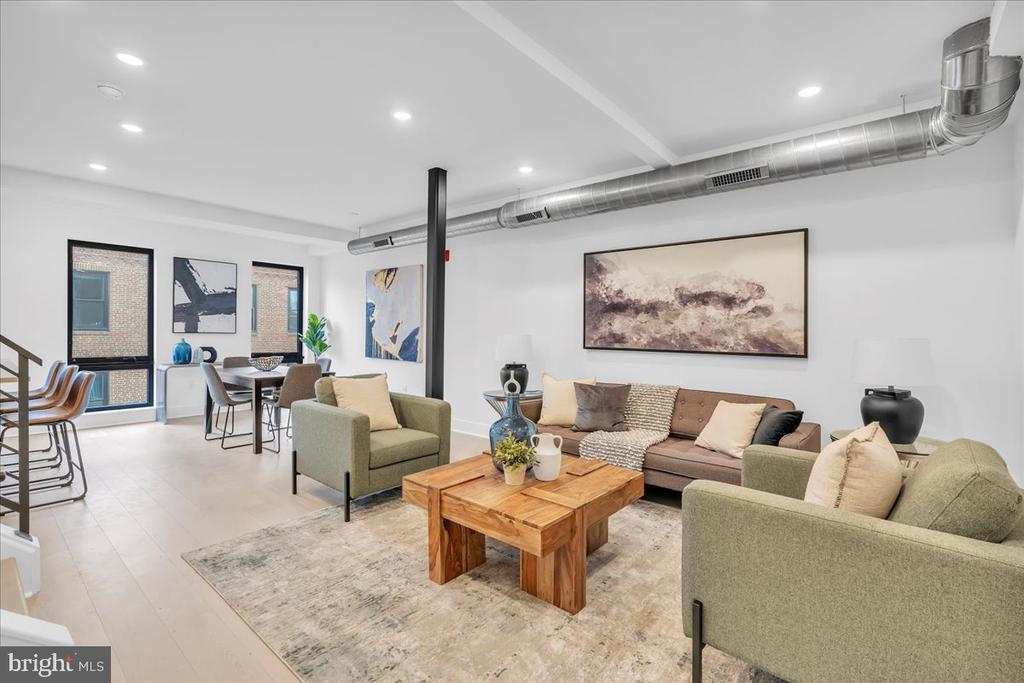 1139 N 3RD STREET Unit: PH10