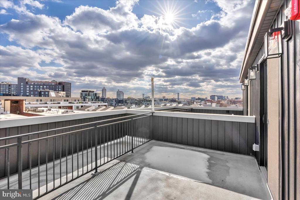 1139 N 3RD STREET Unit: PH10