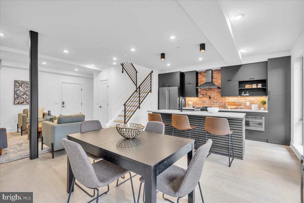 1139 N 3RD STREET Unit: PH10