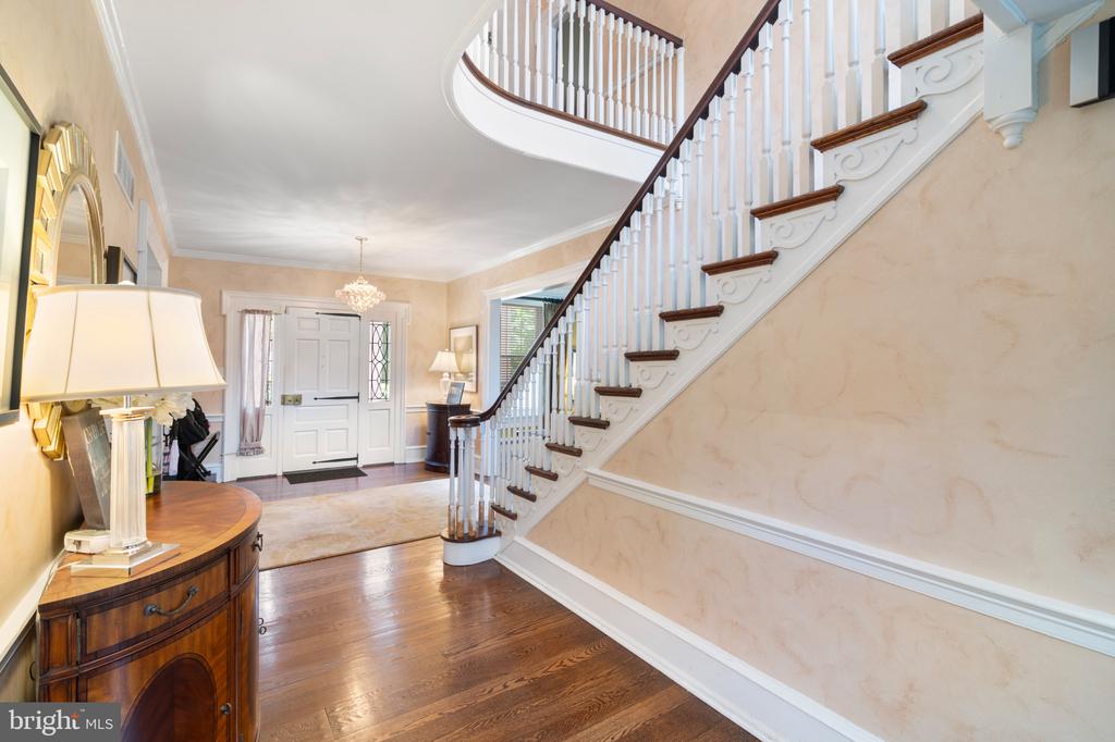 401 WOODBROOK LANE
