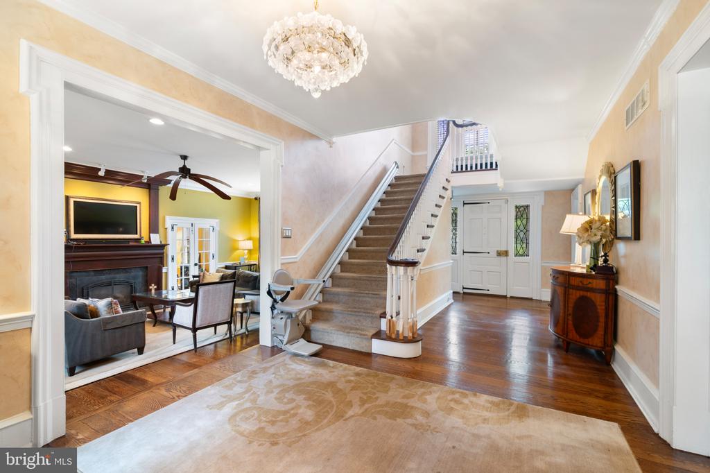 401 WOODBROOK LANE