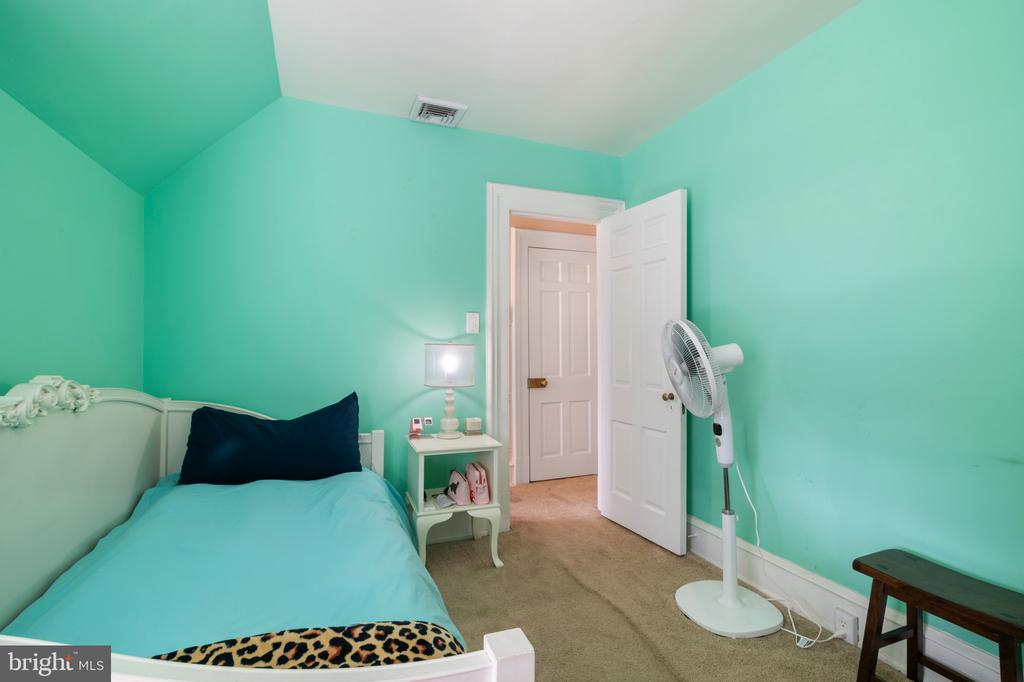 401 WOODBROOK LANE