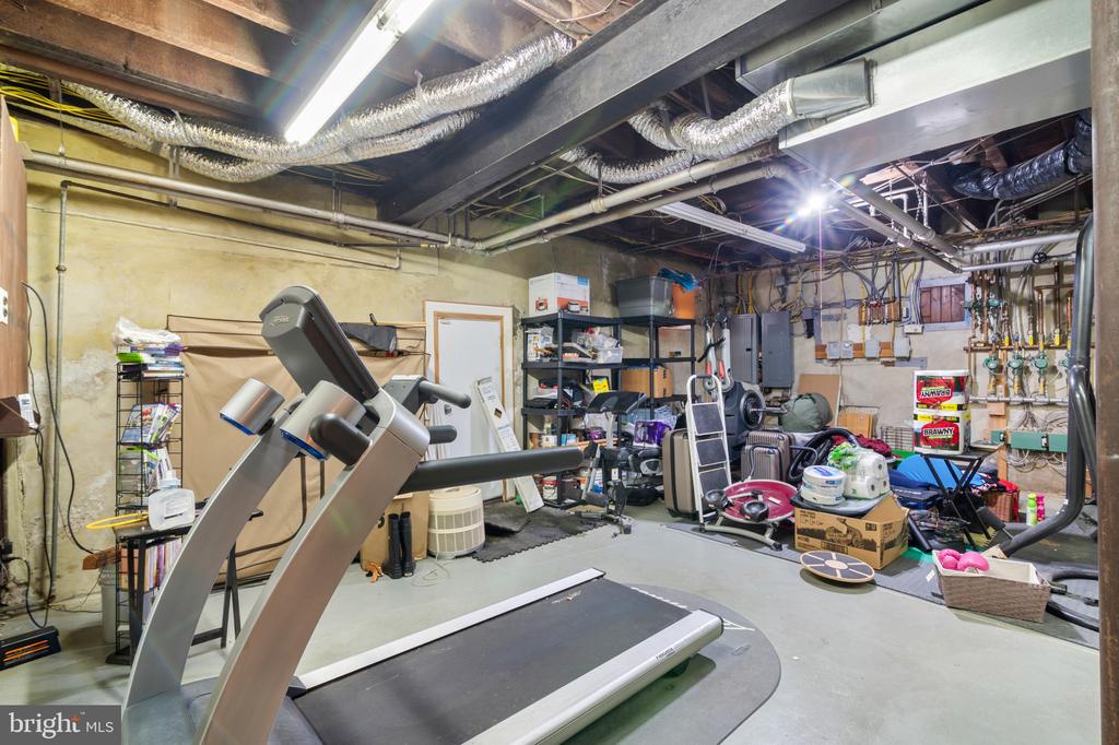 401 WOODBROOK LANE