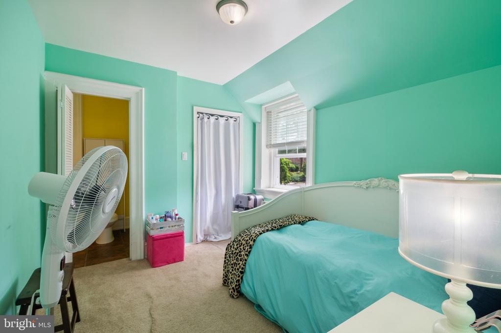 401 WOODBROOK LANE