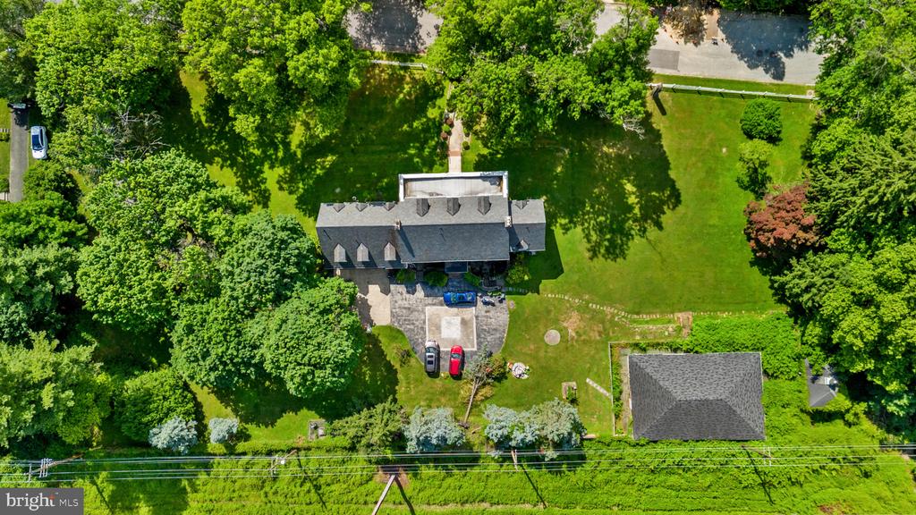401 WOODBROOK LANE