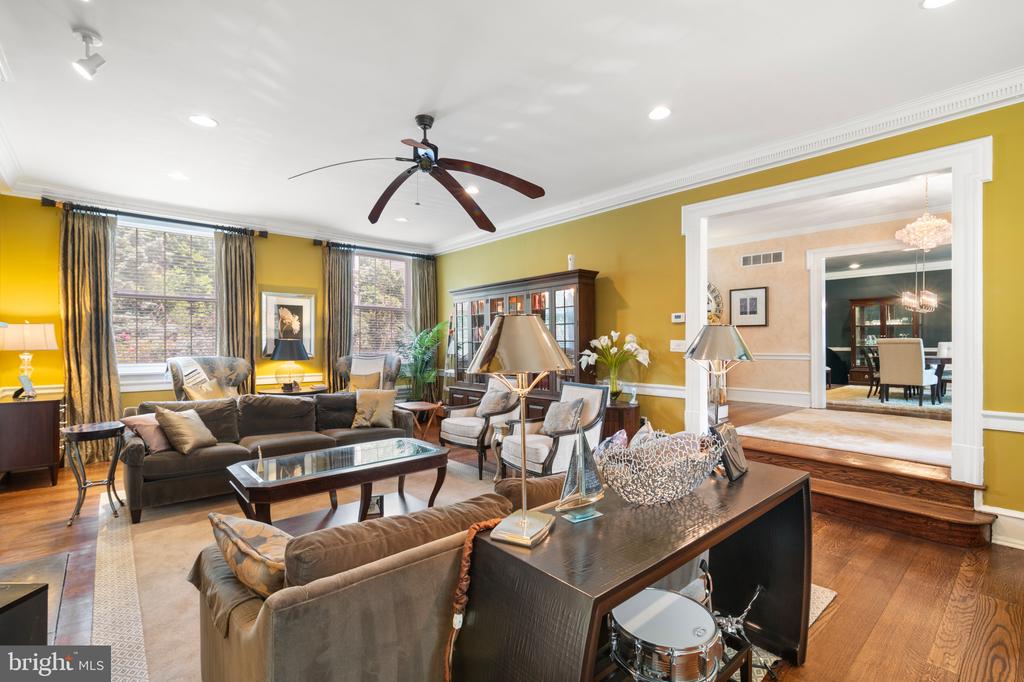 401 WOODBROOK LANE