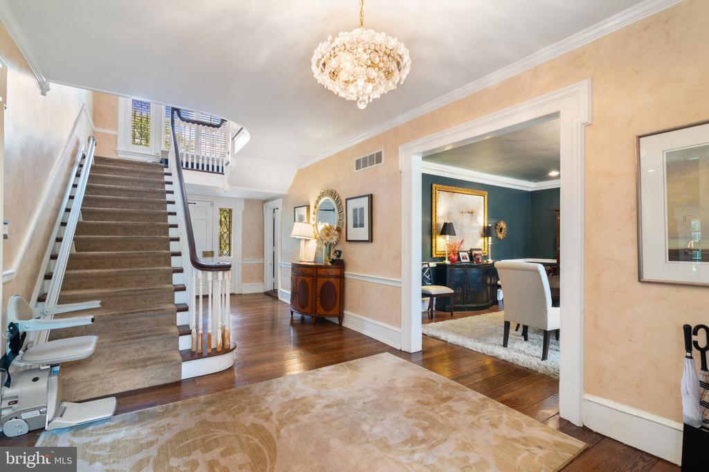 401 WOODBROOK LANE