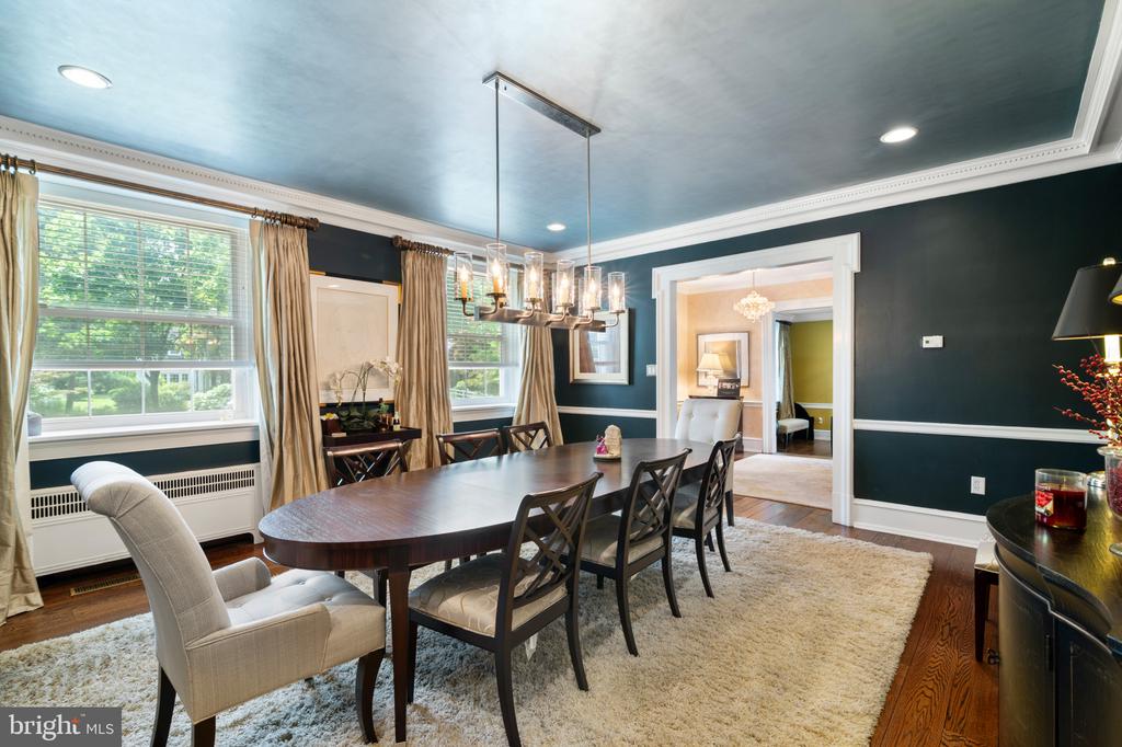 401 WOODBROOK LANE