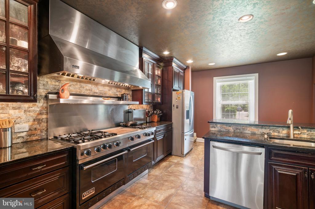 401 WOODBROOK LANE