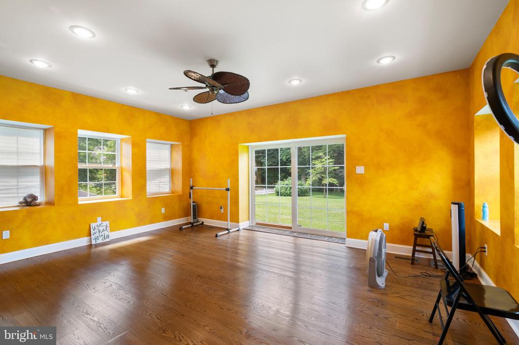 401 WOODBROOK LANE