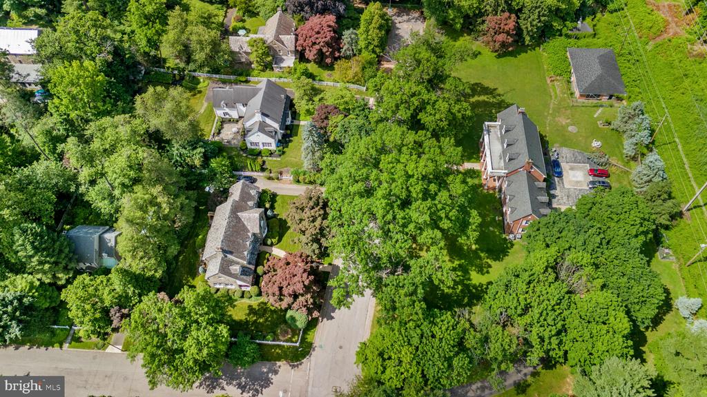 401 WOODBROOK LANE