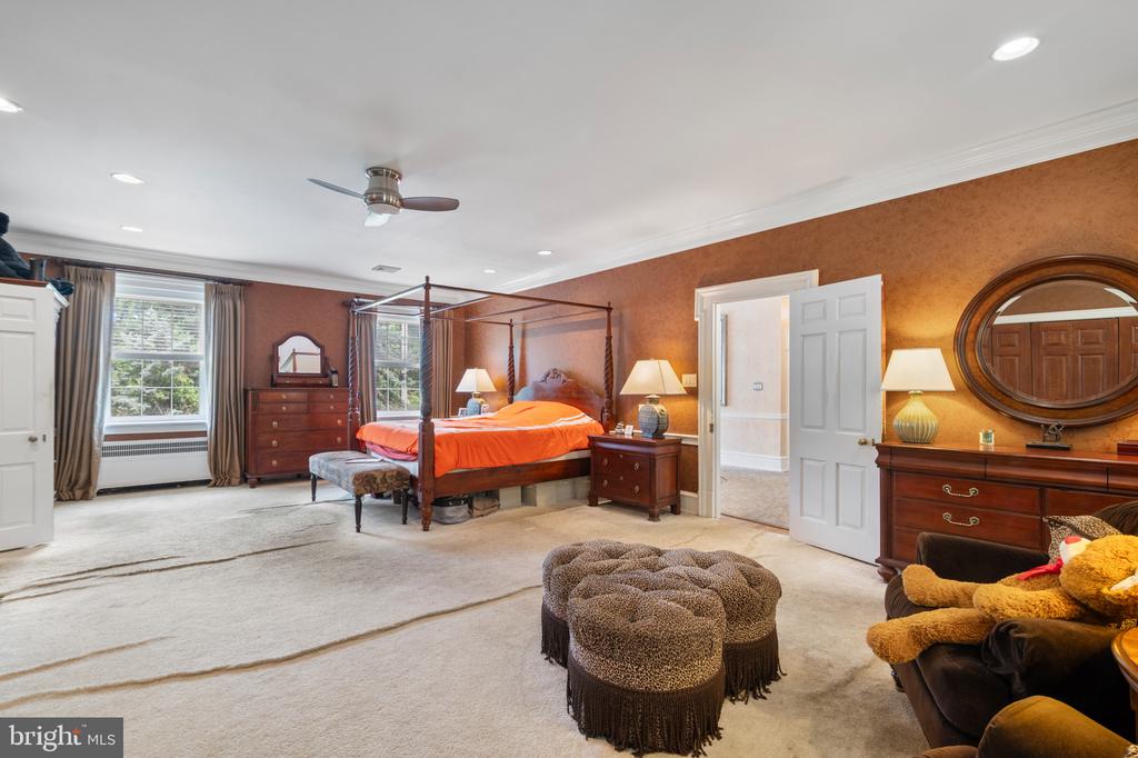 401 WOODBROOK LANE