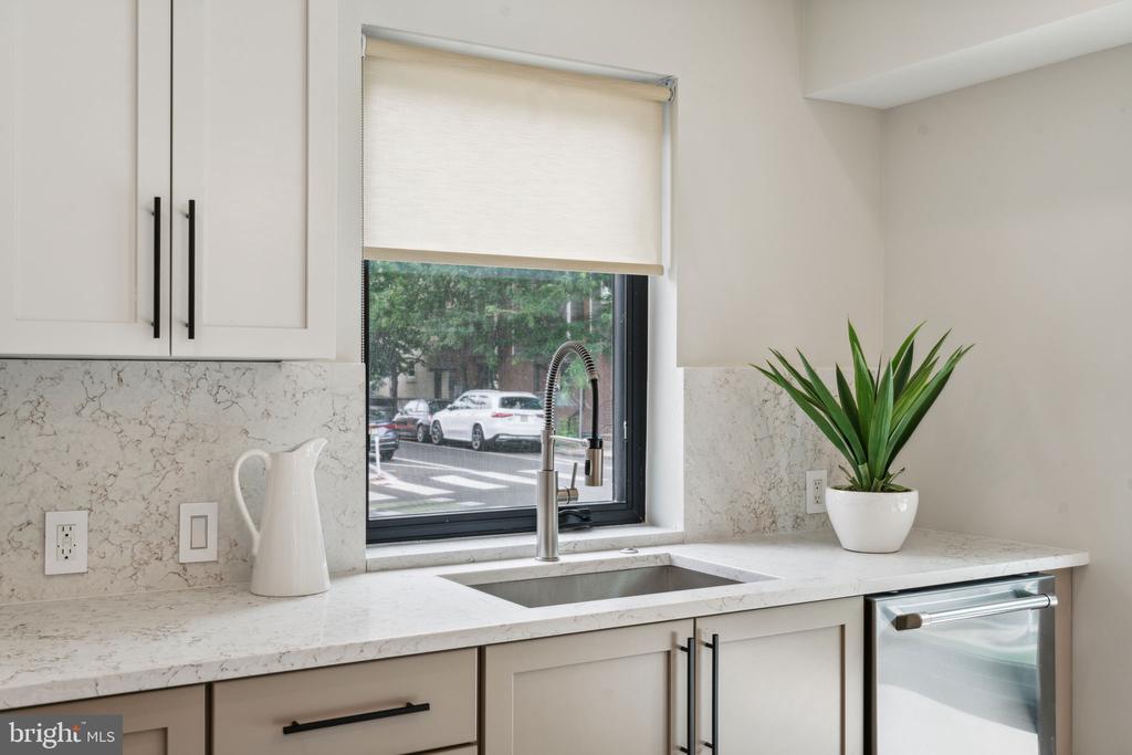 2200 CHRISTIAN STREET Unit: A1