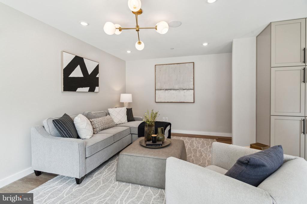 2200 CHRISTIAN STREET Unit: A1