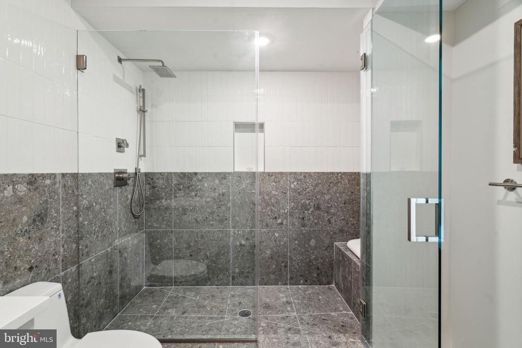 2200 CHRISTIAN STREET Unit: A1
