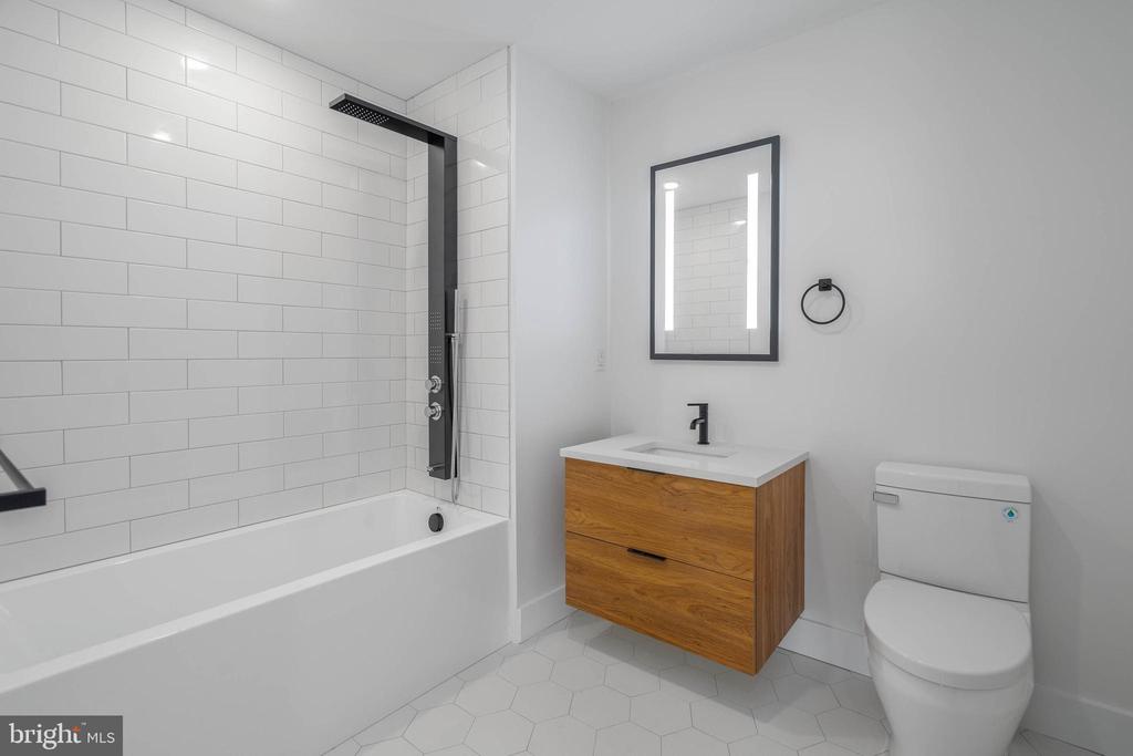 1501 N 31ST STREET Unit: 217