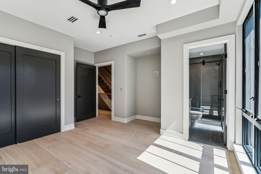 342 S HICKS STREET
