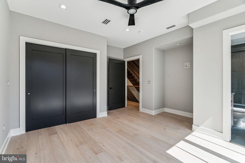 342 S HICKS STREET
