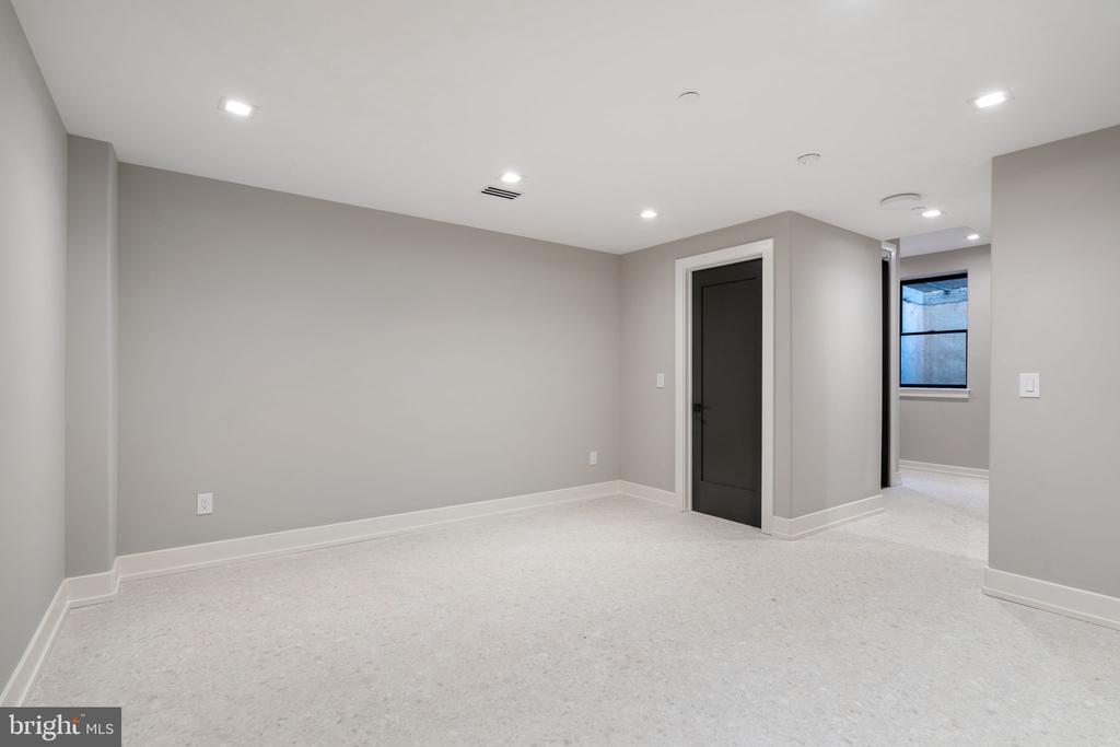342 S HICKS STREET