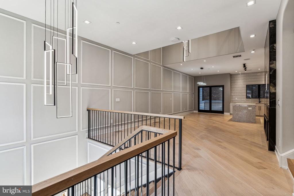 342 S HICKS STREET