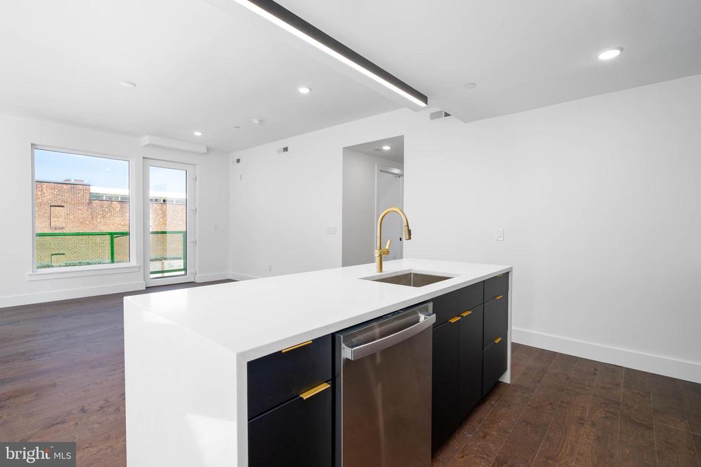 1501 N 31ST STREET Unit: 312