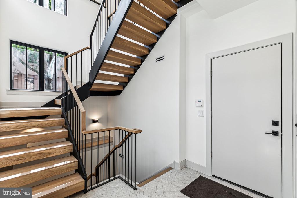 344 S HICKS STREET