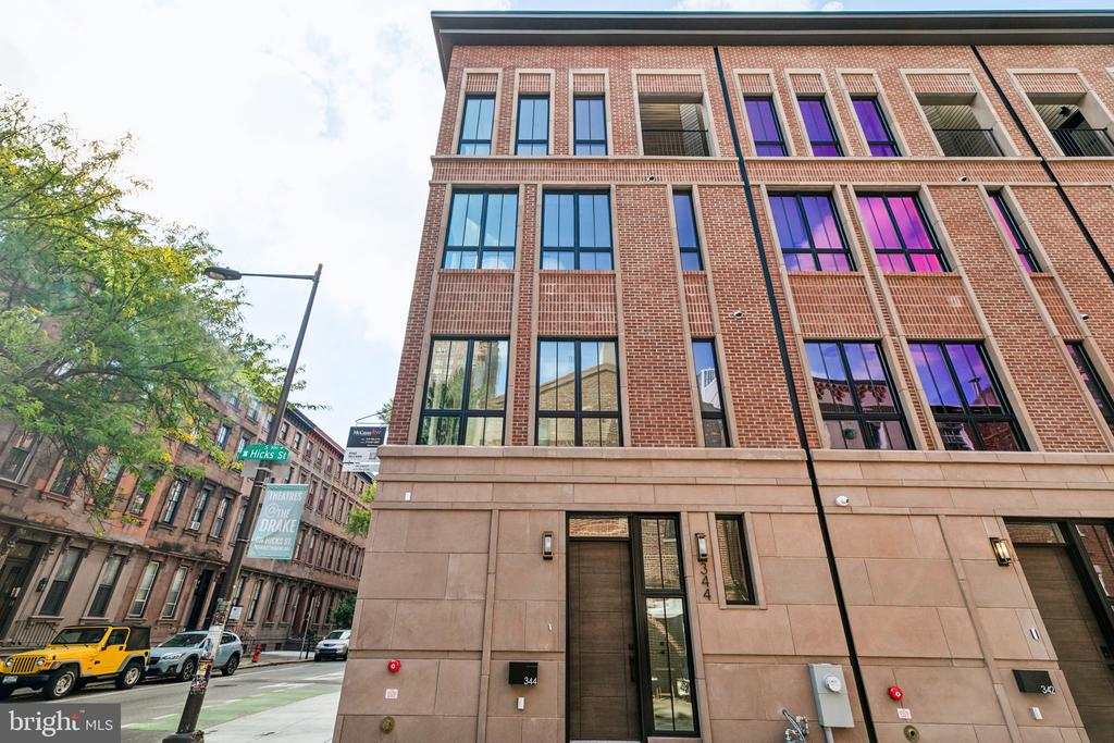 344 S HICKS STREET