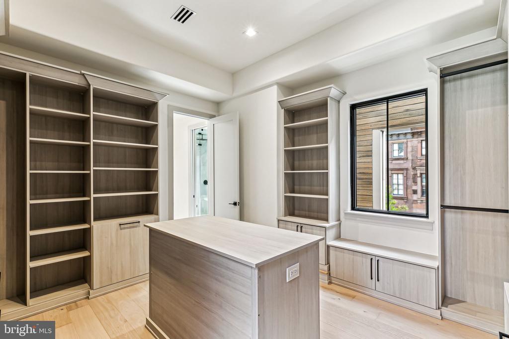 344 S HICKS STREET