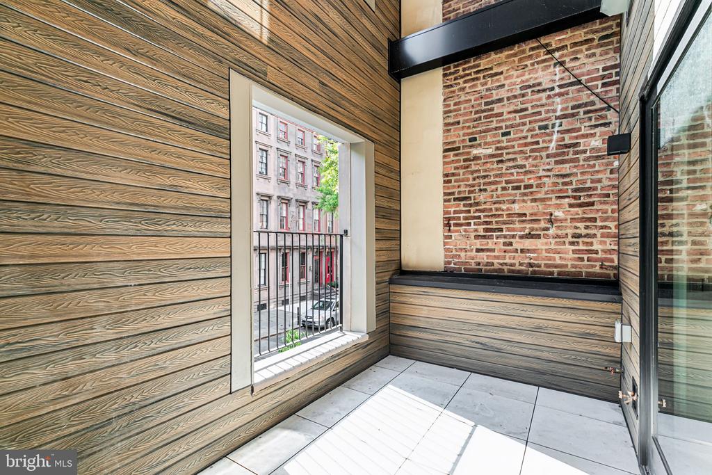 344 S HICKS STREET