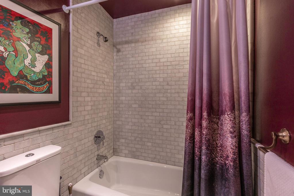 38 N FRONT STREET Unit: 4F