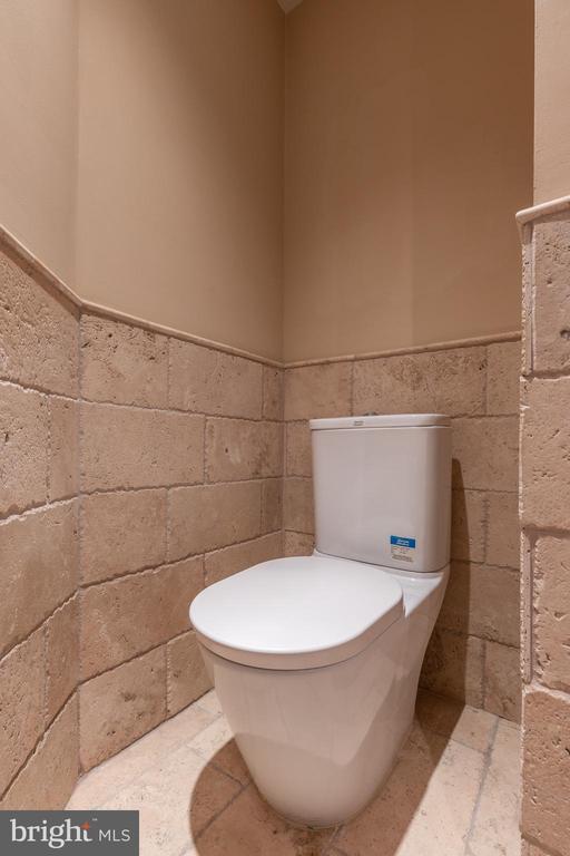 38 N FRONT STREET Unit: 4F