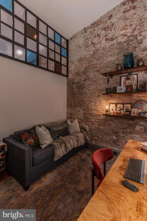 38 N FRONT STREET Unit: 4F