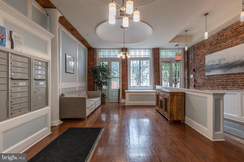 38 N FRONT STREET Unit: 4F