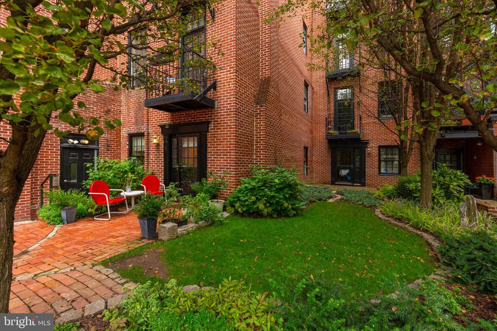 38 N FRONT STREET Unit: 4F