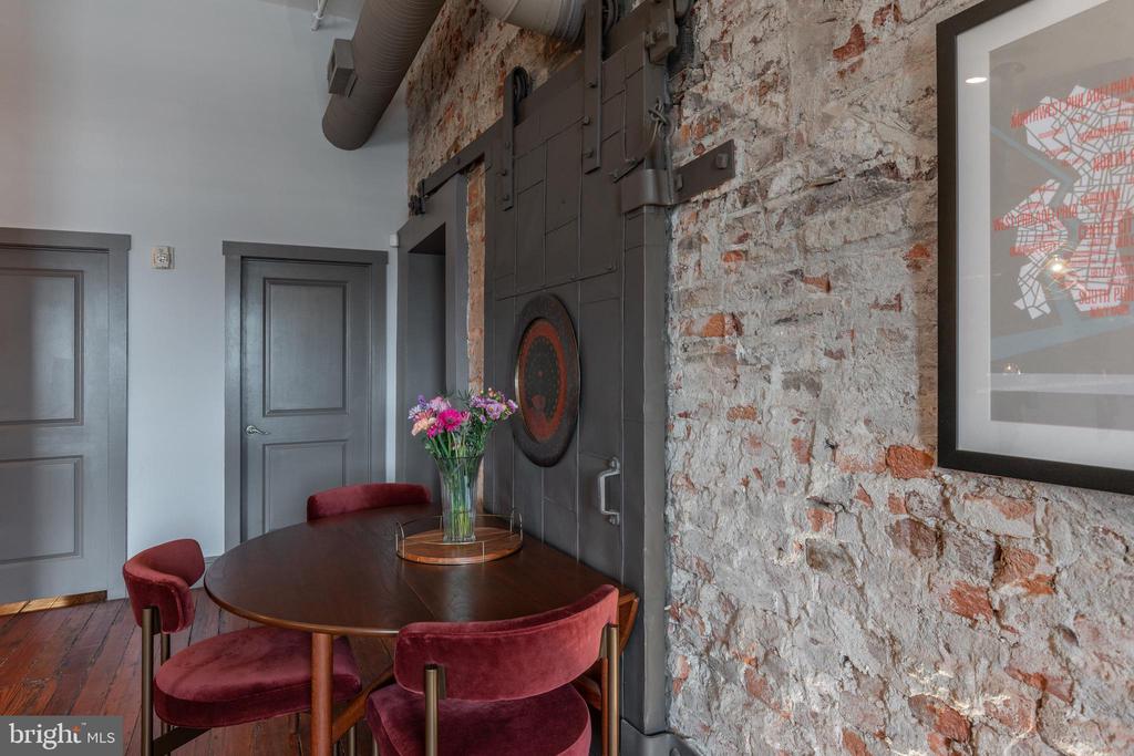 38 N FRONT STREET Unit: 4F